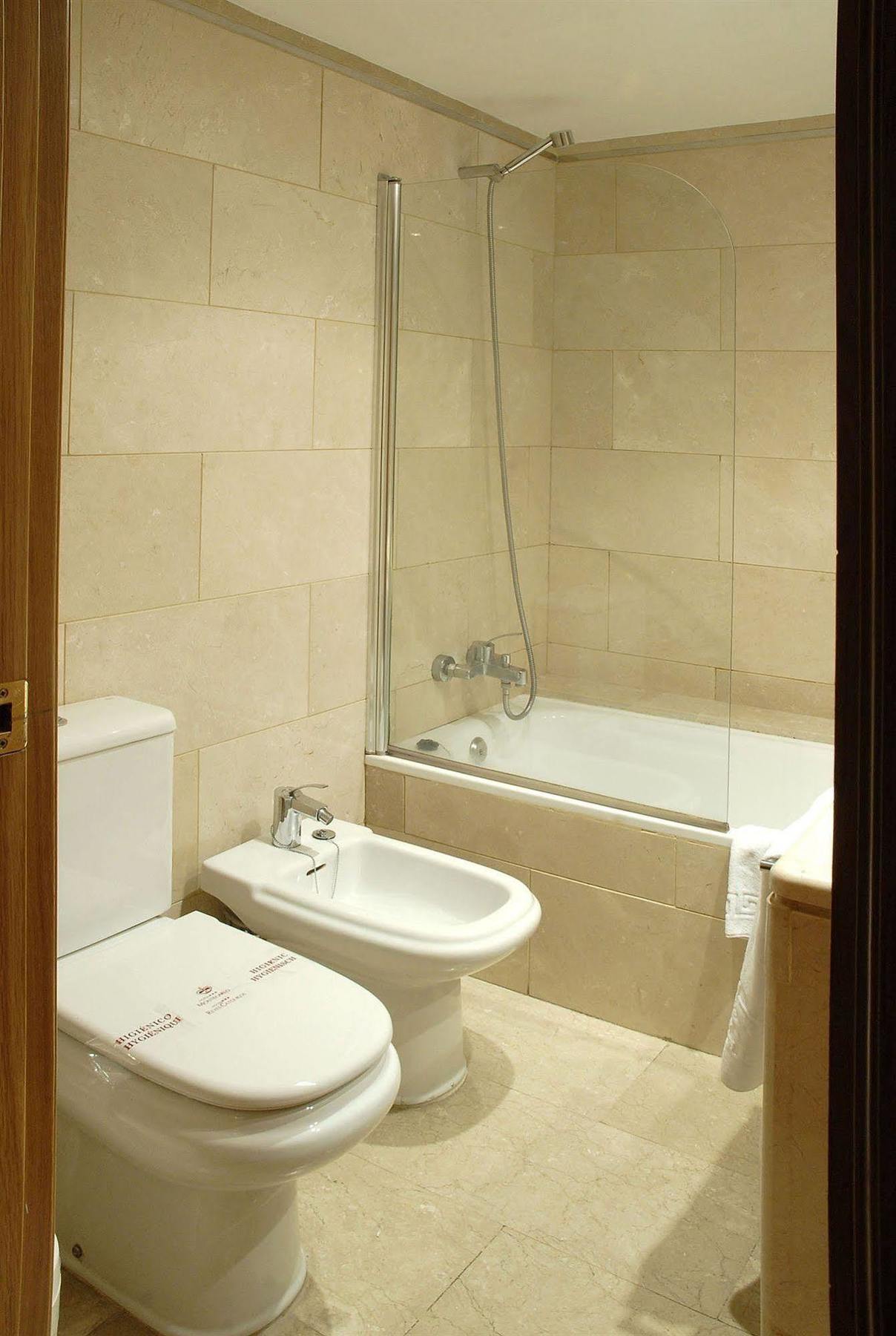Reyes Catolicos Hotel 3*